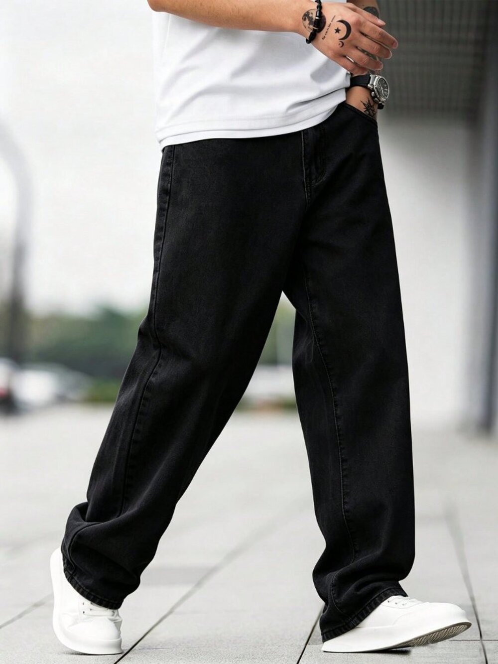 Black Casual Men's Loose Fit Cotton Jeans With Slant Pockets